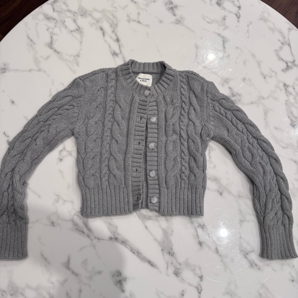 A&F Cropped Cable Knit Cardigan Sweater, Gray, Size Small